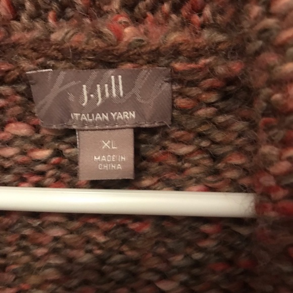 Sweaters - Picture 4 of 6